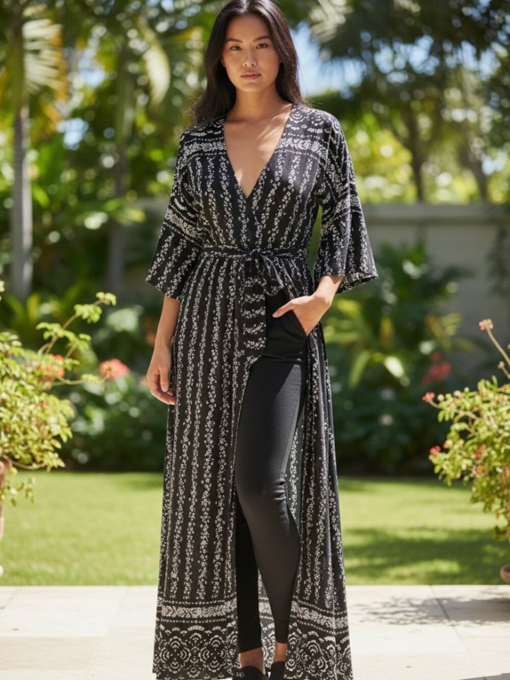 Brandless V-Neck Maxi Tunic Dress Black and White with Tie Belt